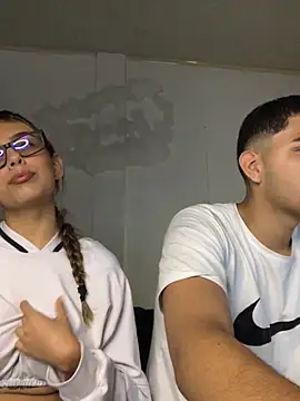 Sharlotte Davin online show from 11.28.25