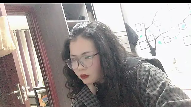 Huahua3187 online show from 11.25.25