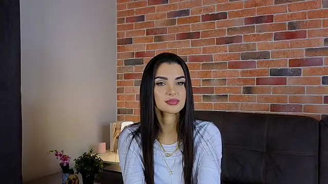 NyraSolace online show from 12.19.25