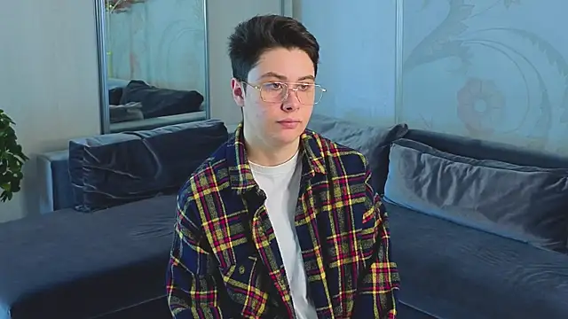 Snapshot of HazeCalypso chatting on 12.15.25 HazeCalypso online show from 12.15.25