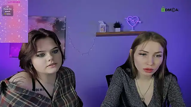 Snapshot of ariel_shadow chatting on 12.15.25 ariel shadow online show from 12.15.25