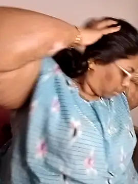 Riya-mallus online show from 12.01.25