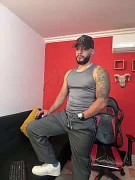 Snapshot of Mike_savage3 chatting on 11.27.25 Mike savage3 online show from 11.27.25