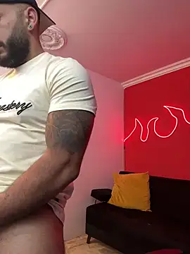 Snapshot of Mike_savage3 chatting on 02.04.26 Mike savage3 online show from 02.04.26