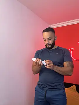 Snapshot of Mike_savage3 chatting on 02.13.26 Mike savage3 online show from 02.13.26