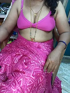 Snapshot of Gajalakshmi chatting on 11.21.25 Gajalakshmi online show from 11.21.25