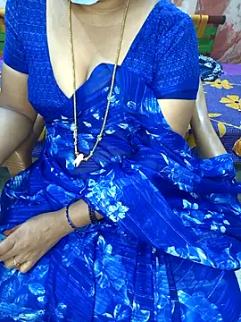 Snapshot of Gajalakshmi chatting on 11.25.25 Gajalakshmi online show from 11.25.25