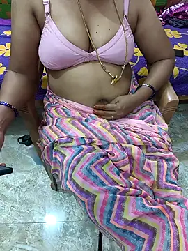 Snapshot of Gajalakshmi chatting on 11.29.25 Gajalakshmi online show from 11.29.25