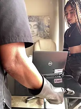 Emma pink18 online show from 11.27.25