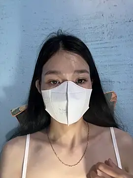 Snapshot of MiCua chatting on 12.18.25 MiCua online show from 12.18.25