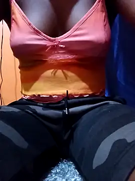 Snapshot of AngelaGraceY chatting on 11.23.25 AngelaGraceY online show from 11.23.25