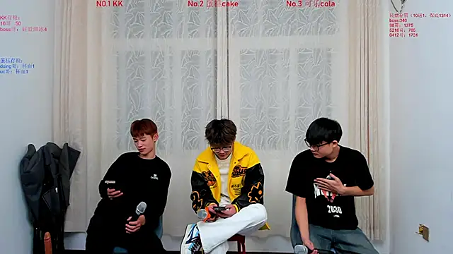 Delicious-boys-001 online show from 11.26.25