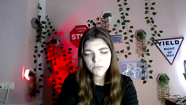 Snapshot of Sweeet_Emilyy chatting on 11.27.25 Sweeet Emilyy online show from 11.27.25