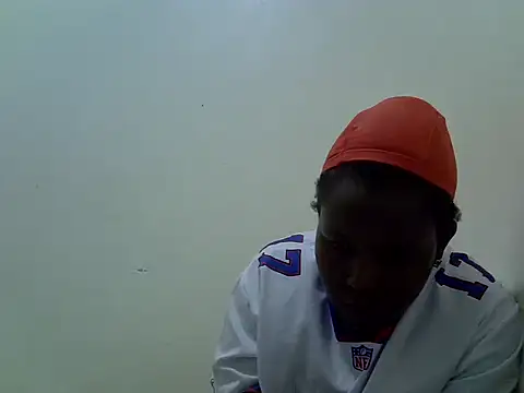 Snapshot of wspuss chatting on 11.22.25 wspuss online show from 11.22.25