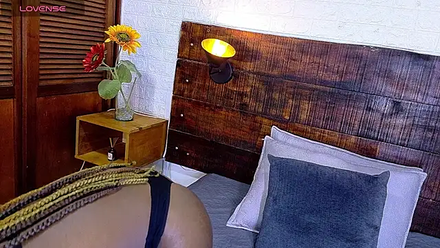 Snapshot of Amy_Brunette chatting on 11.29.25 Amy Brunette online show from 11.29.25