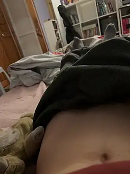 Snapshot of Leolignio chatting on 12.17.25 Leolignio online show from 12.17.25