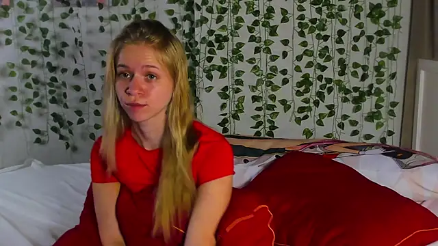 Snapshot of Cute_Beautiful_Princess chatting on 11.28.25 Cute Beautiful Princess online show from 11.28.25