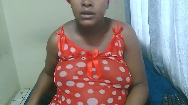 PregiiCaramellxx online show from 01.18.26