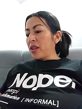 JustSamantha  online show from 12.14.25