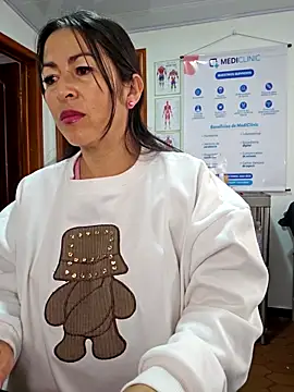 JustSamantha  online show from 02.05.26