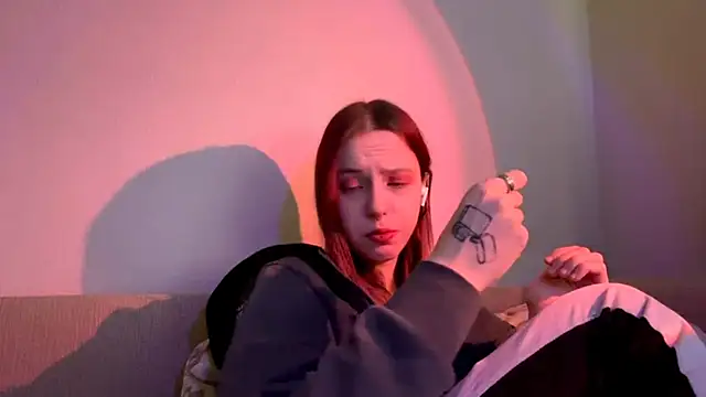 LulyClouds online show from 11.21.25