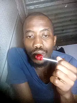 Snapshot of shortone01 chatting on 11.28.25 shortone01 online show from 11.28.25