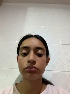 Snapshot of DaliaNix chatting on 01.06.26 DaliaNix online show from 01.06.26