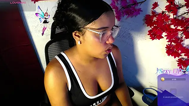 Snapshot of chleo_rosse chatting on 06.16.26 chleo rosse online show from 06.16.26