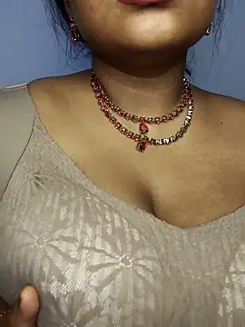 Snapshot of mamtha-tamil chatting on 11.22.25 mamtha-tamil online show from 11.22.25