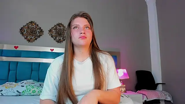 LiiaVelvet online show from 03.04.26