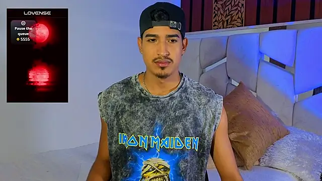 Snapshot of ken_blakerr chatting on 11.21.25 ken blakerr online show from 11.21.25