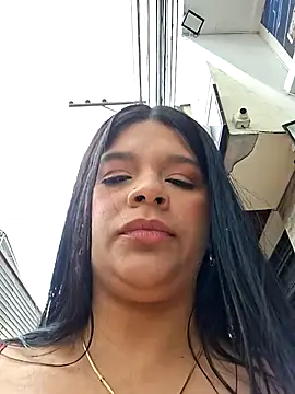 Layla-daring online show from 12.05.25