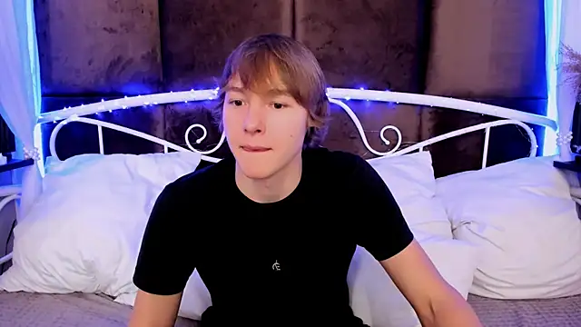 DonaldWoon online show from 12.05.25