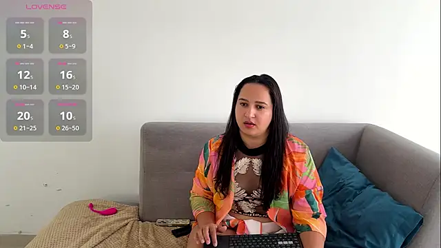 nelielg6 online show from 07.30.26