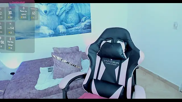 Mia King  online show from 12.04.25