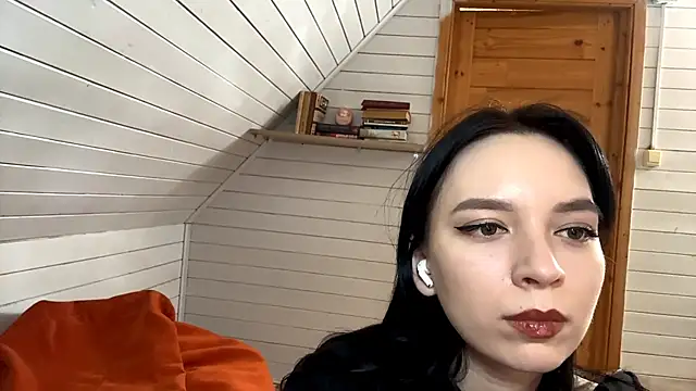 KiyokoEeds online show from 11.27.25