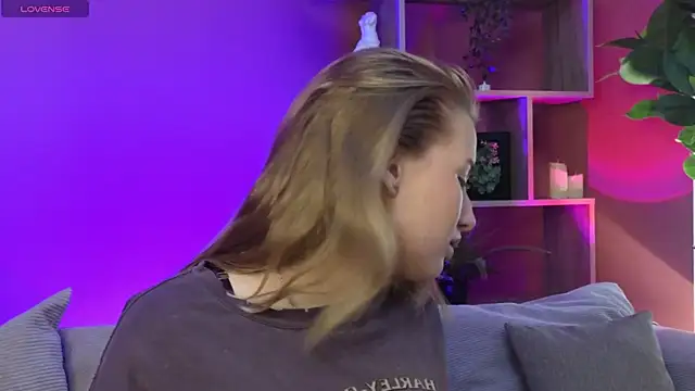 ImiMonroe online show from 05.15.26