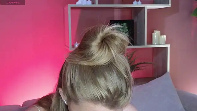 ImiMonroe online show from 06.07.26