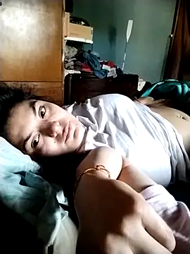 Snapshot of YouladyVidal chatting on 11.23.25 YouladyVidal online show from 11.23.25