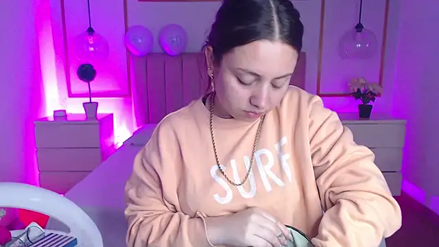 Alice Sinclair  online show from 11.25.25