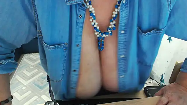 Snapshot of MatureMaiden chatting on 01.29.25 MatureMaiden online show from 01.29.25