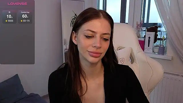 Daria Promisess online show from 11.25.25