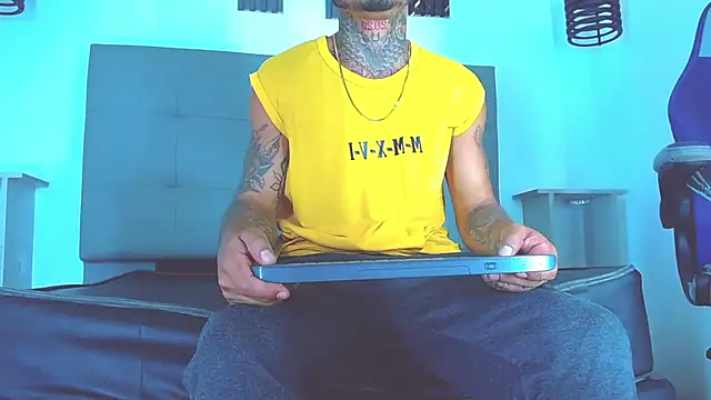 Hot Latino x online show from 01.10.26