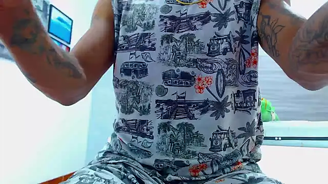 Hot Latino x online show from 01.18.26