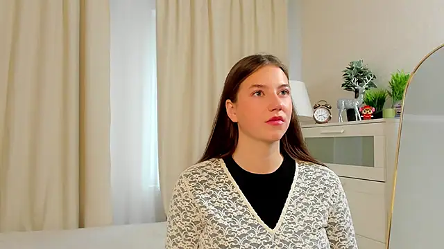 Snapshot of MaryaGreggs chatting on 11.23.25 MaryaGreggs online show from 11.23.25