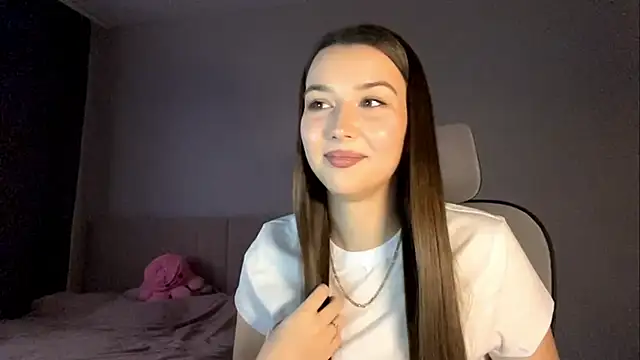 Annie SmiIe online show from 11.24.25