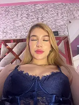 valeryfox   online show from 11.28.25