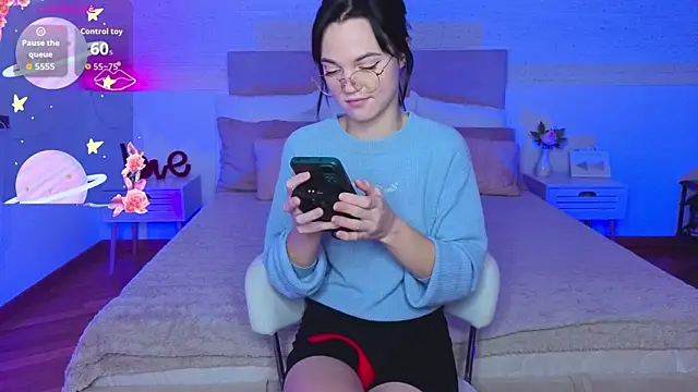 Camila 777  online show from 11.29.25