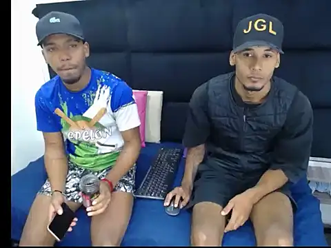 Straight latinX online show from 11.27.25