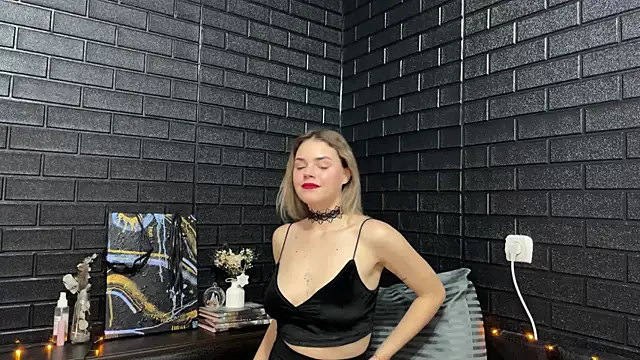 X RisingStar X online show from 12.03.25